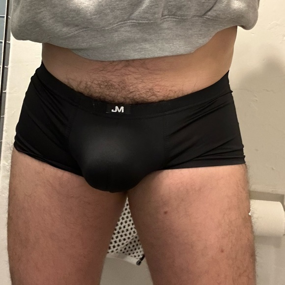 JM - Picture 2 of 12